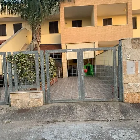 Torre Lapillo Apartment *